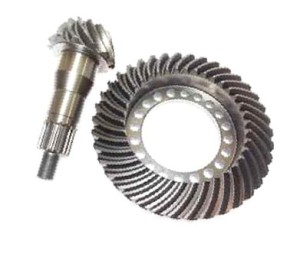 V36246400 Atak kół komplet 13X38 Valtra